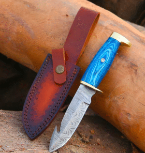 Handmade Damascus Steel Skinning Knife: Bushcraft Hunting Knife with Leather Sheath