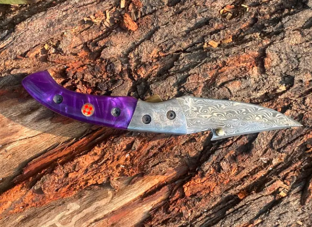 Handmade folding knife with leather sheath - Image 3