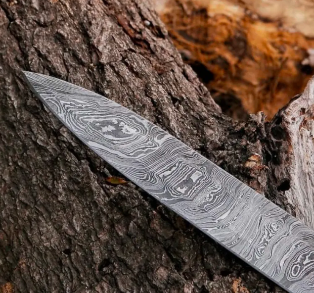 Handmade Damascus Steel Rapier Sword: Renaissance Fencing Sword with Leather Sheath - Image 3