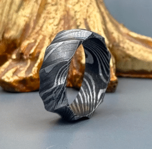 Twisted Damascus Steel Ring | Hand-Forged Spiral Pattern Men’s Band | Matte Black & Silver Textured Steel | Modern Wedding Ring