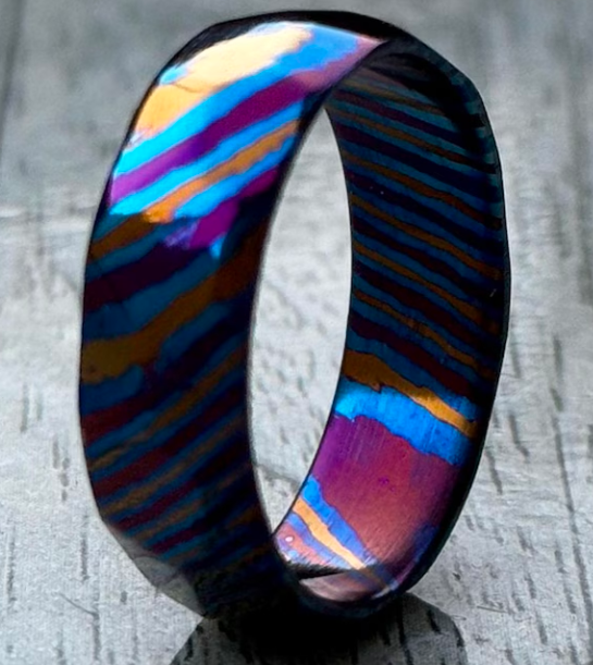 Handmade Faceted Timascus Ring: 3 Alloy Wedding Band, Anniversary Gift, Handmade jewelry - Image 4