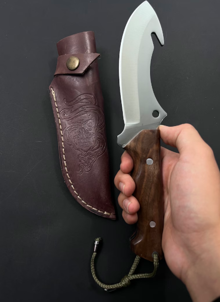 Handmade Gut Hook Hunting Knife: Monogram Engraved Bushcraft Knife - Image 4