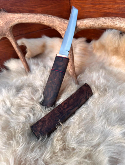 Handcrafted N690 Steel Tanto Knife: Black Walnut Handle, Collectible - Image 4